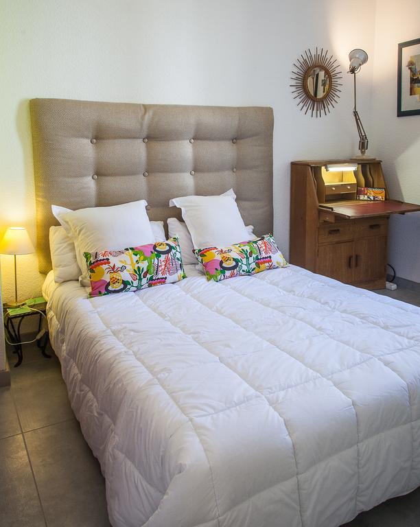 Villa Schiller, 2 studios côté jardin - quartier Orangerie Strasbourg Chambre photo